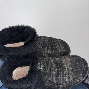 Black Plaid Fur-Lined Shoes